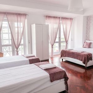 4U Lisbon Suites & Guesthouse VII Airport